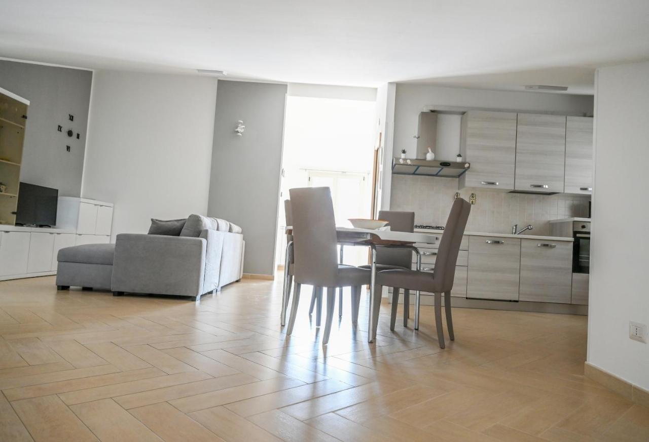 Appartamento Charlotte Marconia Esterno foto